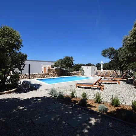 Not Detached Home With Swimming Pool For Use Holiday home *