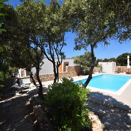 Not Detached Home With Swimming Pool For Use Mandre